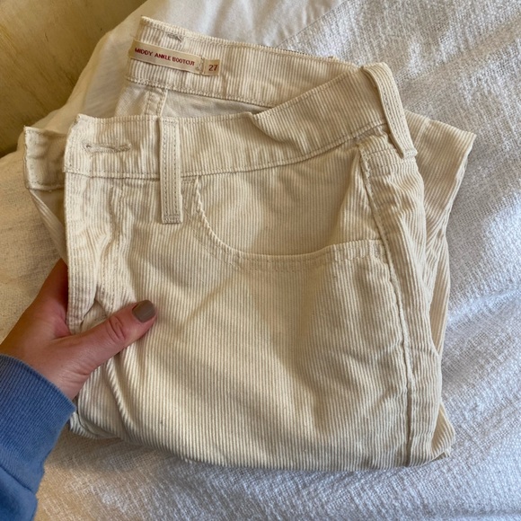 Fit flare wide leg corduroy pants in cream by Levi’s. - Picture 2 of 7
